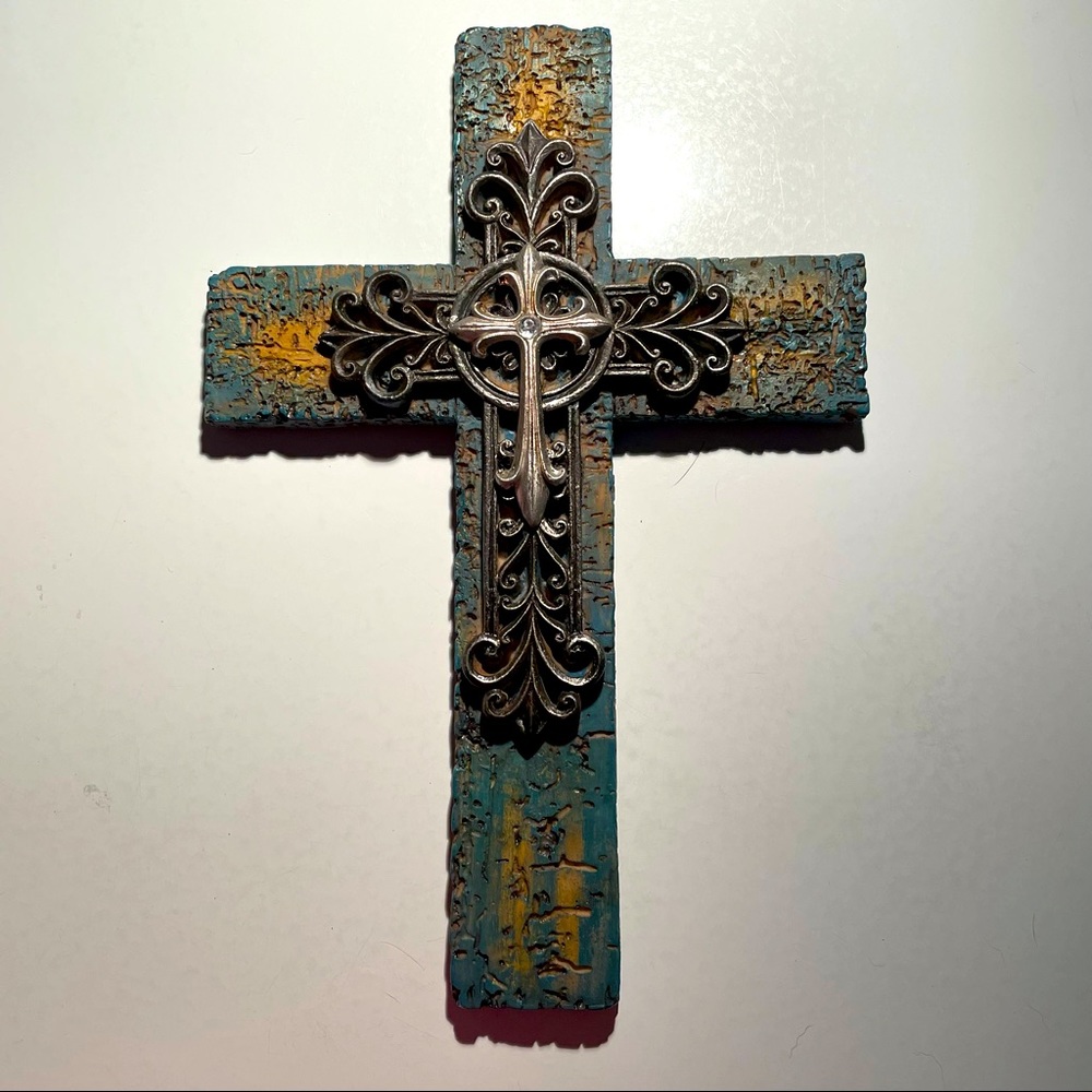 Cross wall decor